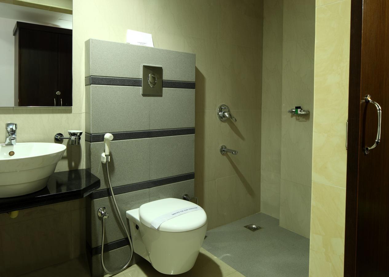 Hotel Green Dreams Kochi Екстериор снимка