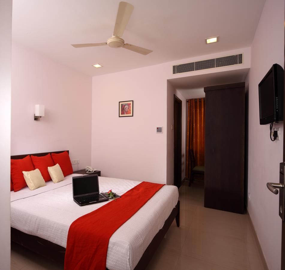 Hotel Green Dreams Kochi Екстериор снимка
