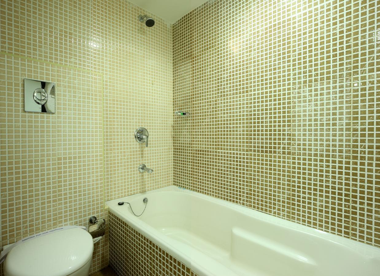 Hotel Green Dreams Kochi Екстериор снимка