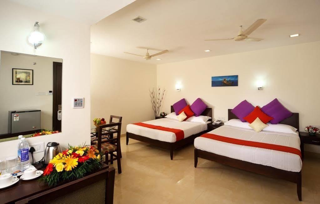 Hotel Green Dreams Kochi Екстериор снимка