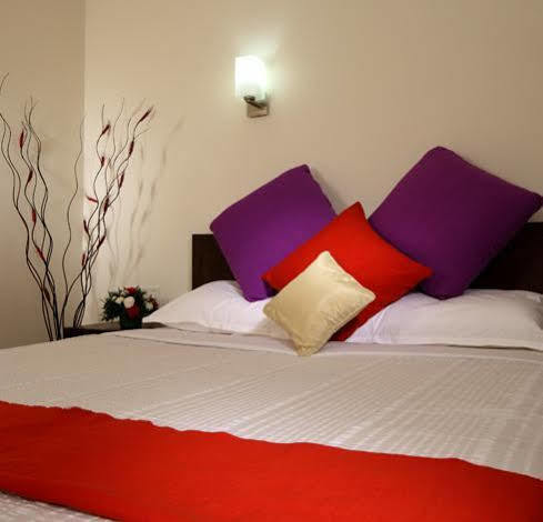 Hotel Green Dreams Kochi Екстериор снимка
