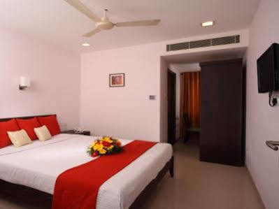 Hotel Green Dreams Kochi Екстериор снимка